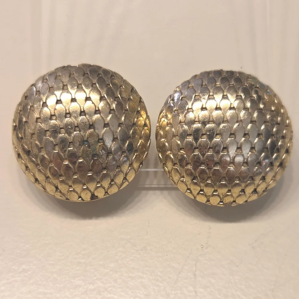 Vintage Whiting & Davis Signed Gold Tone Snake Mesh Textured Dome Clip Earrings
